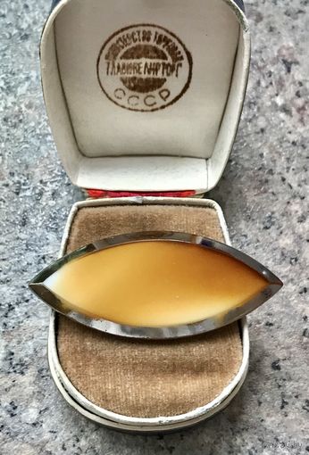 Брошь. Брошь в ремонт.