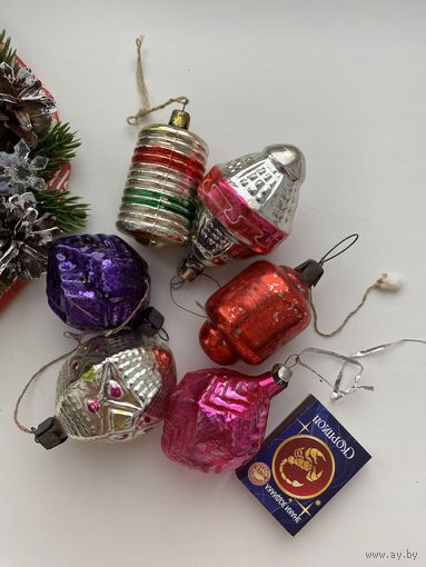 Лот елочных игрушек.