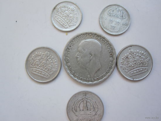 Монеты Швеции.Серебро-1 крона 1945(G)г.25 эре 1948,1953,1954г. 10эре 1930,1954г.