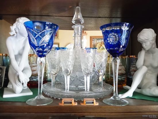 - Графин Поднос Рюмки-4 шт Бокалы-2 шт Германия 1950-ые.