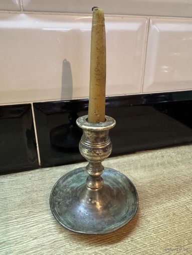 Подсвечник .
