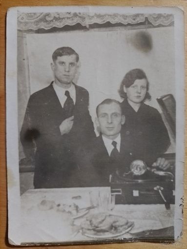 Старое фото патефон в коллекцию