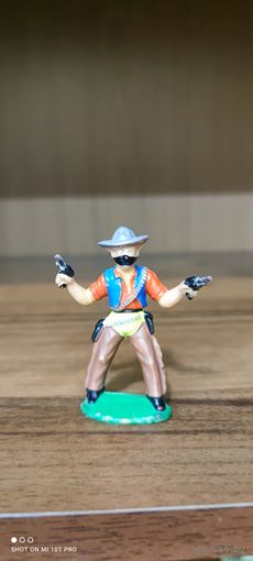 Индейцы (ковбой) ГДР, главарь бандитов Башан