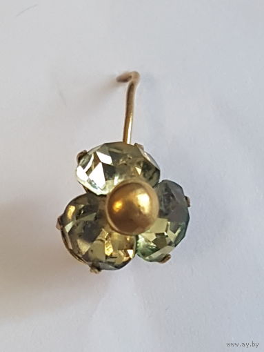 Серьги СССР,  камни, размер 1,8 см, диаметр декора 1,2 см. Одна штука