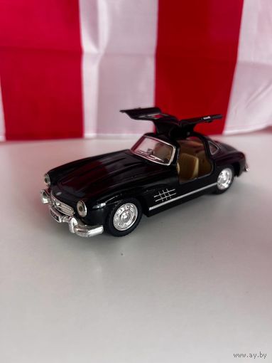 Модель kinsmart mercedes-benz 300sl 1:36