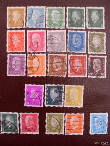 DR Рейх. 1928 Mi. 410-422; 1930 Mi.435-438; Mi.444,445; 1931 Mi.454; 1932 Mi.465,466 - Фридрих Эберт и Пауль фон Гинденбург - 5 полных серий (Mi.-45.8 euro)