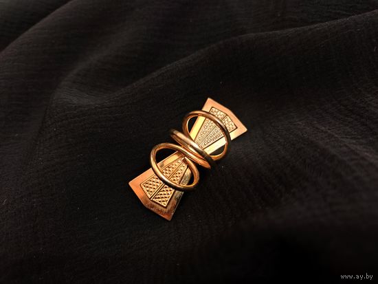 Брошь бантик