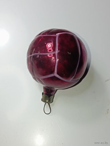 Ёлочная игрушка - Футбольный мяч . СССР . Стекло .