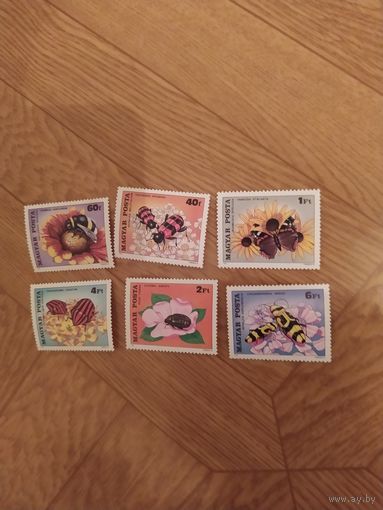 Венгрия серия марок 1980 г. Опыляющие насекомые.