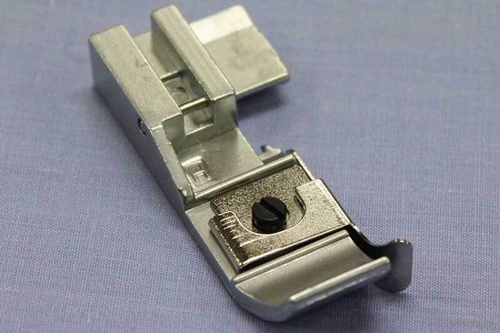 Лапка для оверлока BabyLock лапка для потайного шва B5002S06A-E