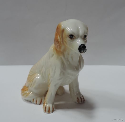 Статуэтка фарфоровая "Собака" 90-е годы Европа. Высота 7 см.