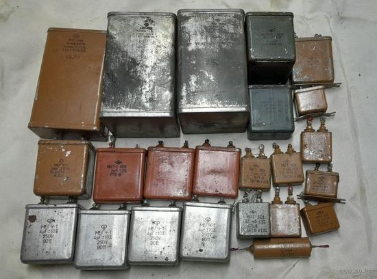 Конденсаторы разные по 2 р.за штуку