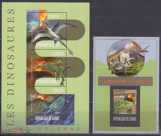 ГВИНЕЯ  2013 СЕРИЯ Блоков динозавры рептилии   фауна  MNH