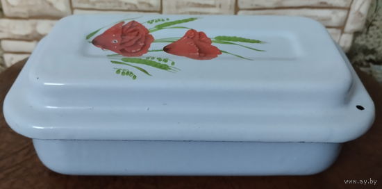 Эмалированный судок с крышкой для холодца эпохи СССР.