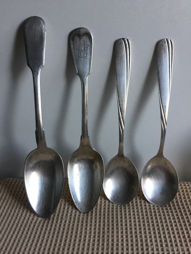 ЛОЖКИ СТОЛОВЫЕ, САЛАТНЫЕ. БОЛЬШИЕ. В НАЛИЧИИ 3 ШТУКИ. ЦЕНА УКАЗАНА ОДНИМ ЛОТОМ ЗА 3 ШТУКИ. СМ.ОПИСАНИЕ.