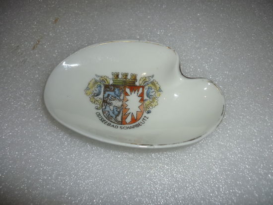 Старинная пепельница или колечница. Фарфор. Германия.