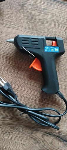 Клеевой пистолет