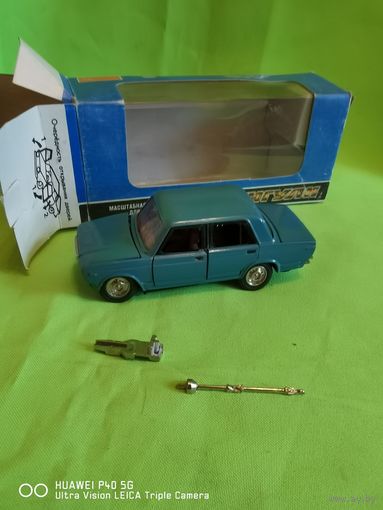 Коллекционная масштабная модель автомобиля 1/43 Ваз 21-07 сделано в СССР стопроцентный оригинал старт с 1 рубля без мпц трёхдневный аукцион