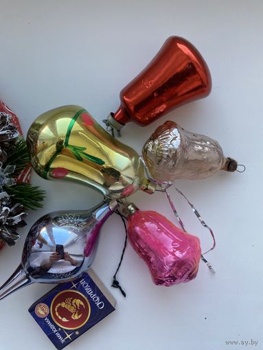 Лот елочных игрушек.