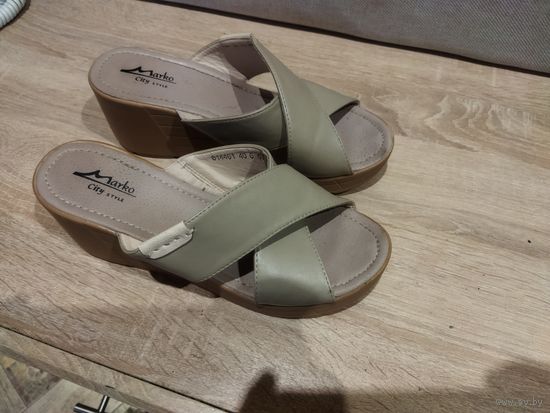 Шлепанцы женские