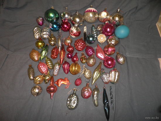 Новогодние ёлочные игрушки родом из СССР 70 шт.(лот 05).С рубля.