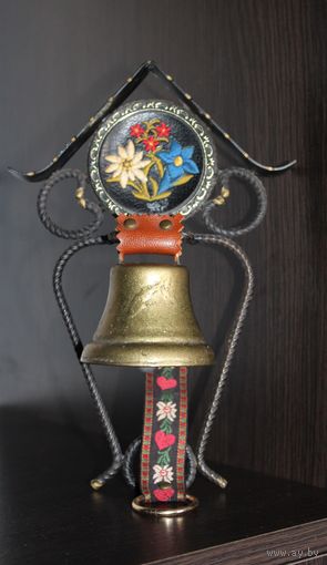 Настенный, латунный, альпийский, сувенирный колокольчик.