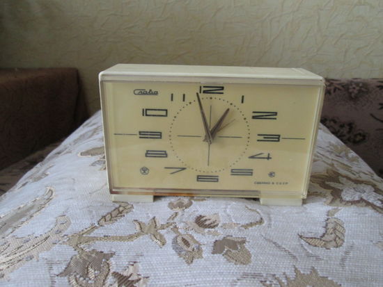 Настольные часы "Слава"