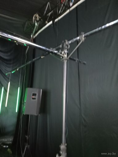 Стойка для световых приборов