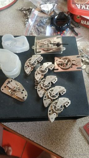 Приставной анкерн.механизм разных часов ссср.