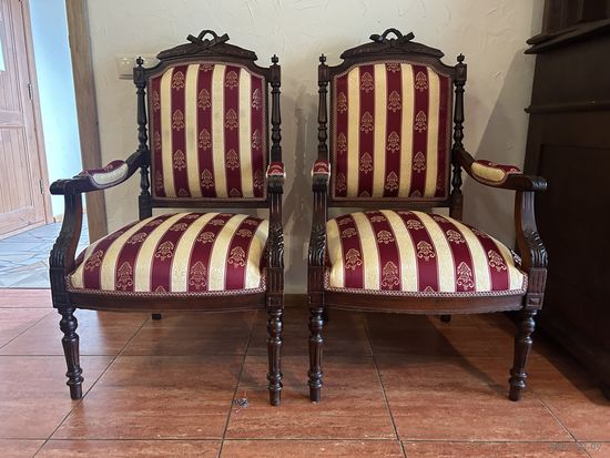 Антикварные кресла 2 шт  - полная реставрация