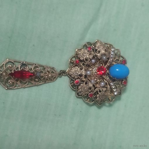 Брошка. Кулон.