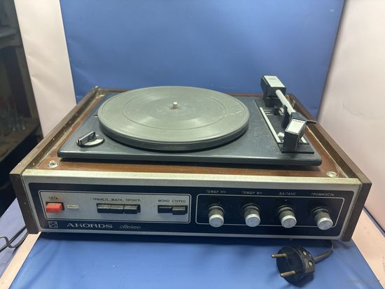 Проигрыватель Akords