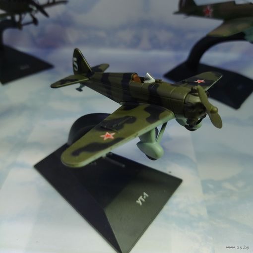 Модель самолёта УТ-1