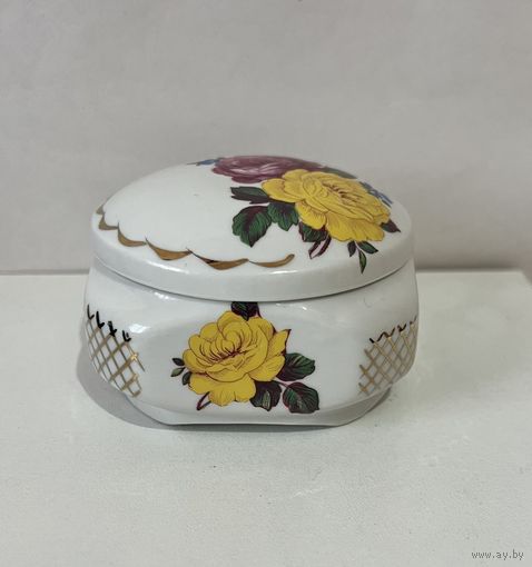 Фарфоровая шкатулка (ЗОЛОТАЯ СЕТКА) ДФЗ