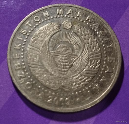 100 сом 2009 г. Узбекистан