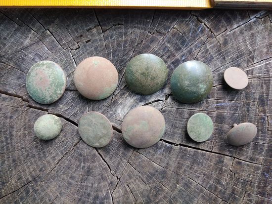 Пуговицы 10 штук. Старые. С надписями. Находка