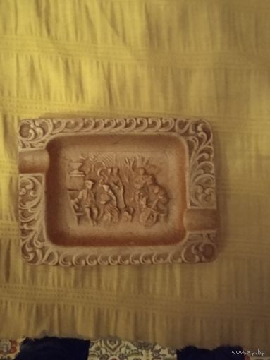 Винтажная пепельница
