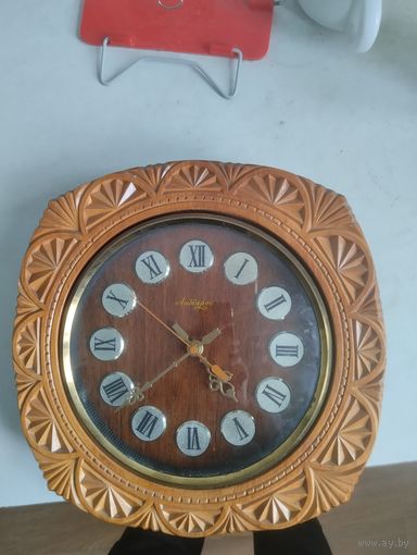 Часы настенные кварцевые. Антарес.