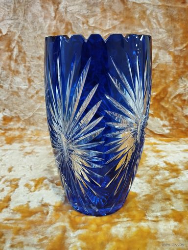 Ваза хрустальная Сапфировая, высота 20 см. Германия