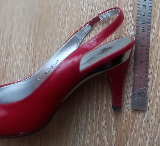 Туфли женские-срасные-б.у.-летние