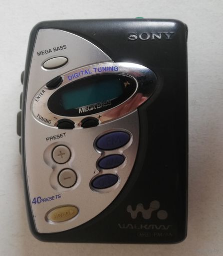 Кассетный плеер с радио Sony Walkman WM-FX241