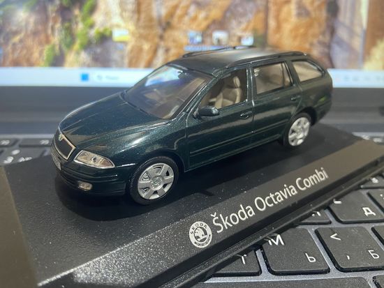 Skoda Oktavia Combi ( Norev)