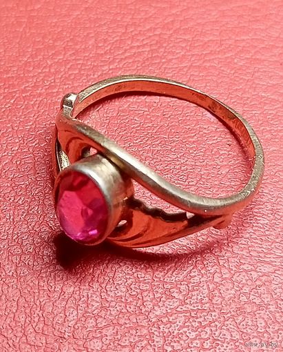 Кольцо,серебро в позолоте,искусственный рубин,875 проба