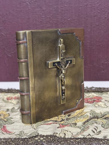 Большая бензиновая зажигалка ручной работы с виде книжки, Европа, много лотов с рубля