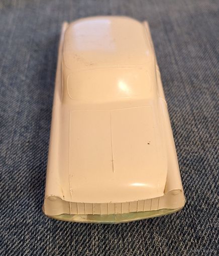 Игрушка СССР машинка Волга ГАЗ -21