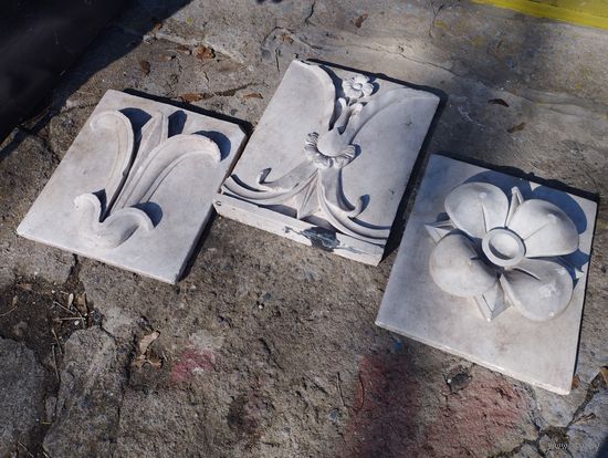 Розетки гипсовые