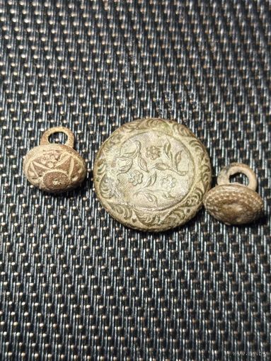 Пуговицы