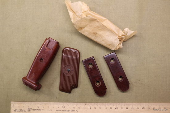 Бакелитовые накладки ТТ, штыков, СССР. одним лотом. Распродажа коллекции вещей. С РУБЛЯ! АУКЦИОН!