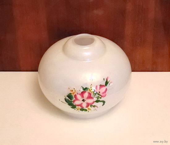 Потолочный плафон. Размеры: 55x250x175мм.