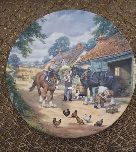 Тарелка настенная, коллекционная.Bradex. Royal Doulton.